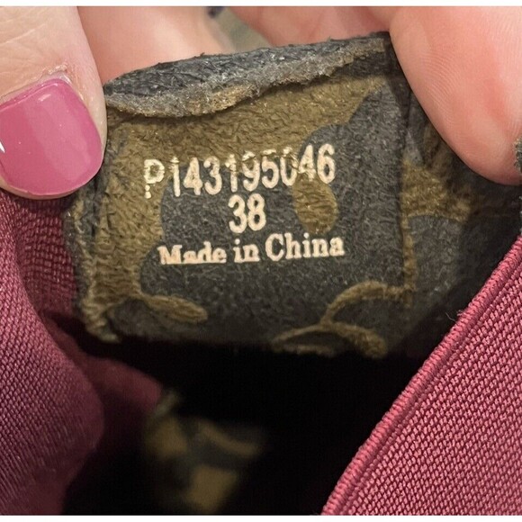 Fly London Boots Women’s 38 US 7.5 Salv Leather Wedge Chelsea Iridescent Snake - Picture 3 of 10